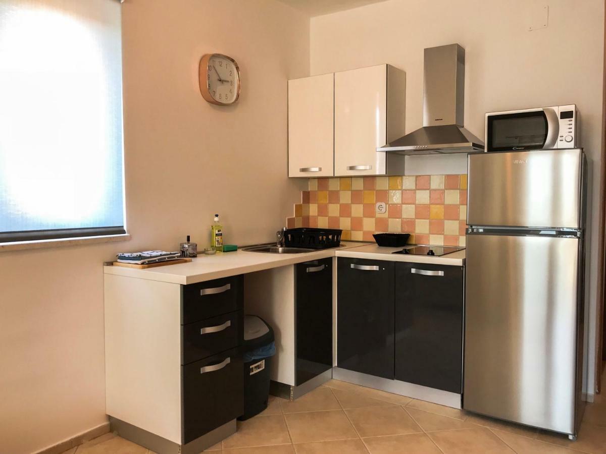 Mr. Hall Apartments Barbat na Rabu Exterior photo
